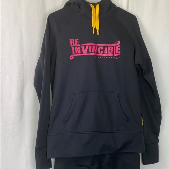 whole nike sweatsuit